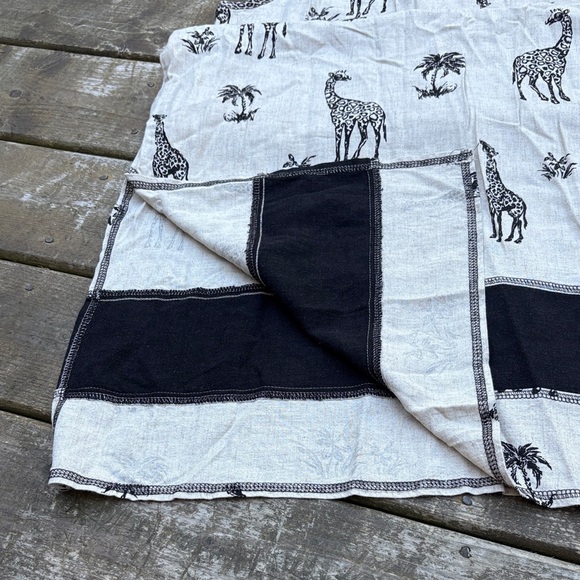 90s vintag Nina Piccalino giraffes maxi dress in Cream and Black fits size M - Picture 6 of 6